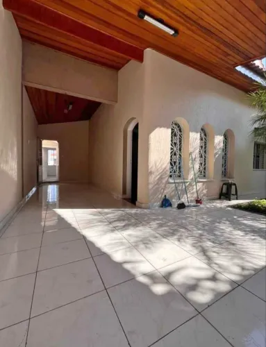 Vendo excelente casa na Cremação 