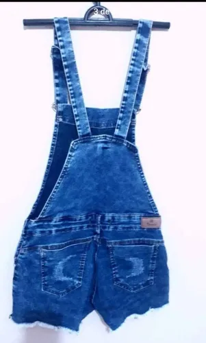 Macaquinho jeans veste Tam42 com stretch 