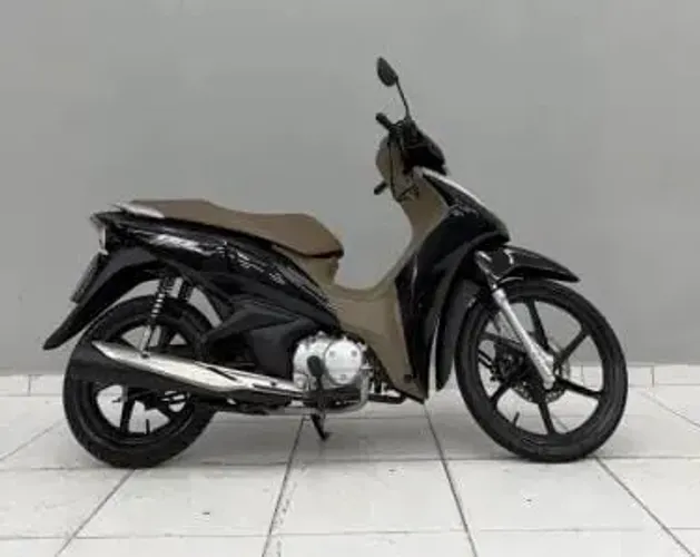 Honda Biz 2018 Apenas 1.635 Kms Rodados, Moto Nova para Pessoas Exigentes! Painel Digital 