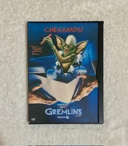 DVD do filme Gremlins produzido por Steven Spielberg