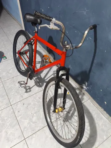 Bicicleta aro 26 semi nova