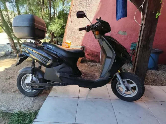 Moto Scooter Elétrica de 800w (sem bateria)