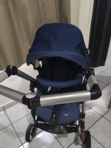 Carrinho de bebê da marca bébéconfort