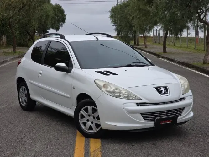Peugeot 207 XR 1.4 Flex 8V 3P 2012