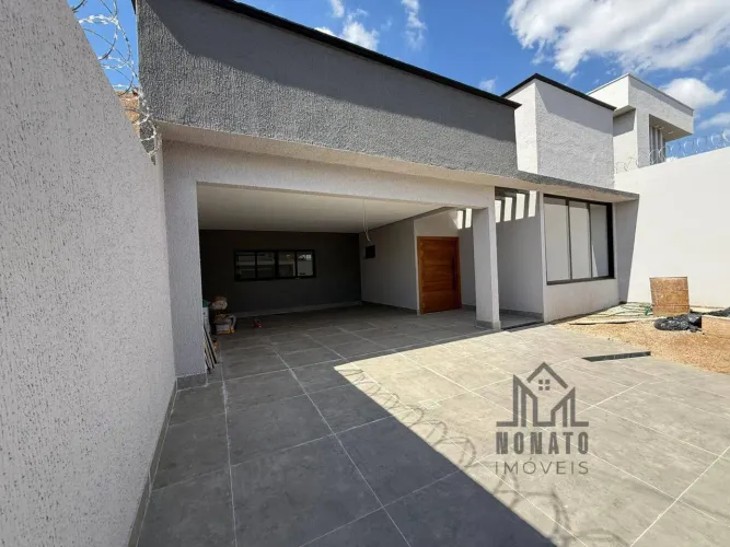Casa de Alto Padrão no Condomínio Fonte das Estrelas  3 Suítes, Piscina e