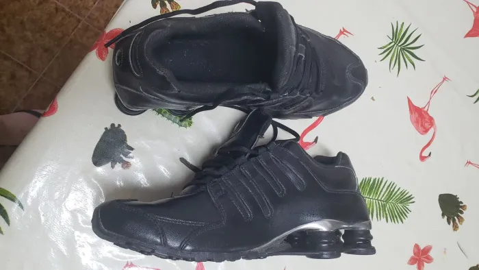 Tenis Nike Shox de Couro