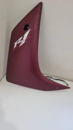 Lateral esquerda Yamaha R1 2008