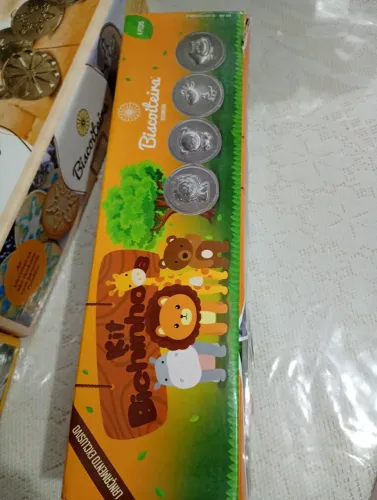 Biscoiteira novas fundifor 4 caixas cada caixa tem 4 peças cada caixa 100 reais