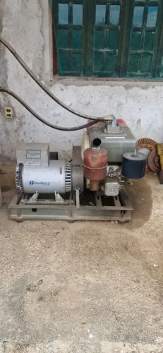 Grupo gerador - motor Yanmar diesel e gerador bambozzi 12,5