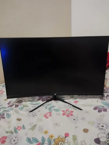 Monitor Gamer SuperFrame Precision 23.6 Curvo 180hz SFP2415 FHD (QUEBRADO)