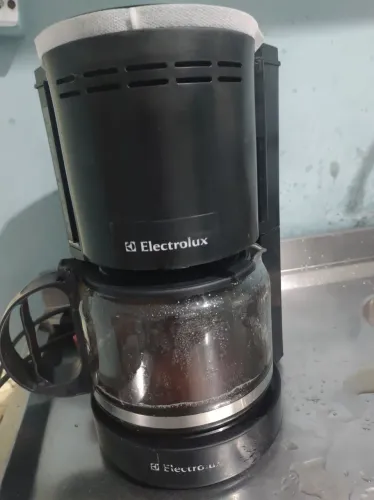 Cafeteira Electrolux. 35 reais 