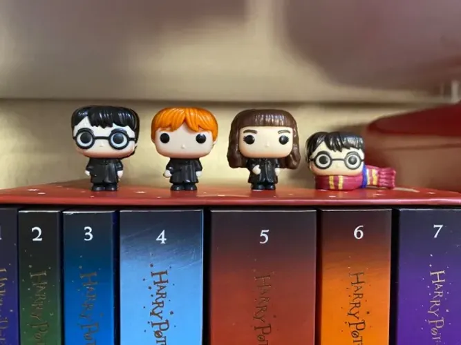 Miniatura HARRY POTTER KINDER OVO (4 ITENS)