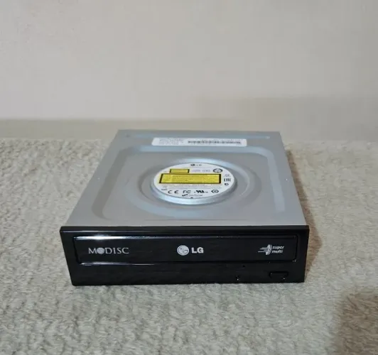Gravador/Leitor/CD/DVD LG Interno SATA - Modelo GH24NSB0
