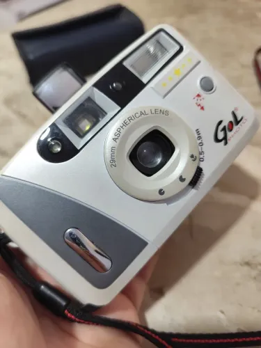 Câmera fotográfica analógica compacta modelo Gol Photo G88