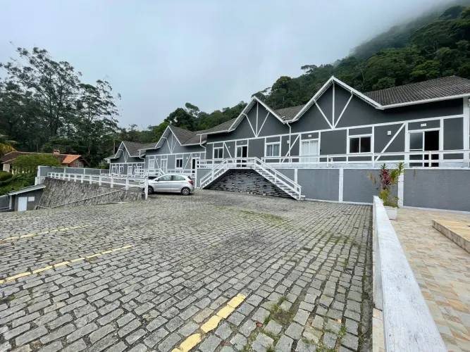 Casa de Condomínio à venda na Avenida Lúcio Meira, Várzea, Teresópolis - RJ