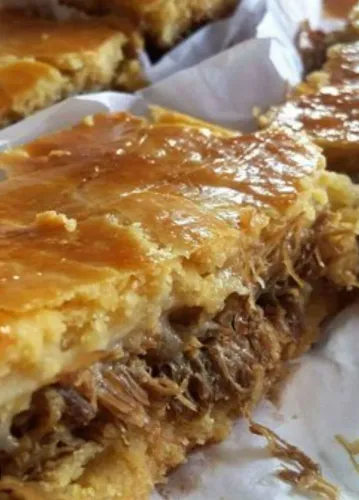 Tortas salgadas, Bolos para café, pudins e também empadão e empadinhas.
