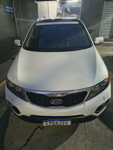 Kia Motors Sorento 3.5 V6 24V 278cv 4X2 Aut. 2013
