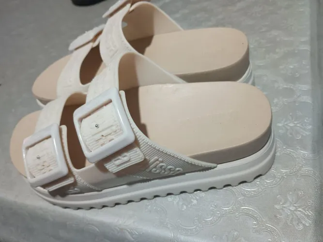 Vendo chinelo melissa n 34 nova
