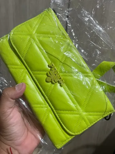 Bolsa prada amarela com alça nova 