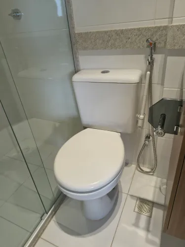 Vaso sanitário com caixa acoplada Celite