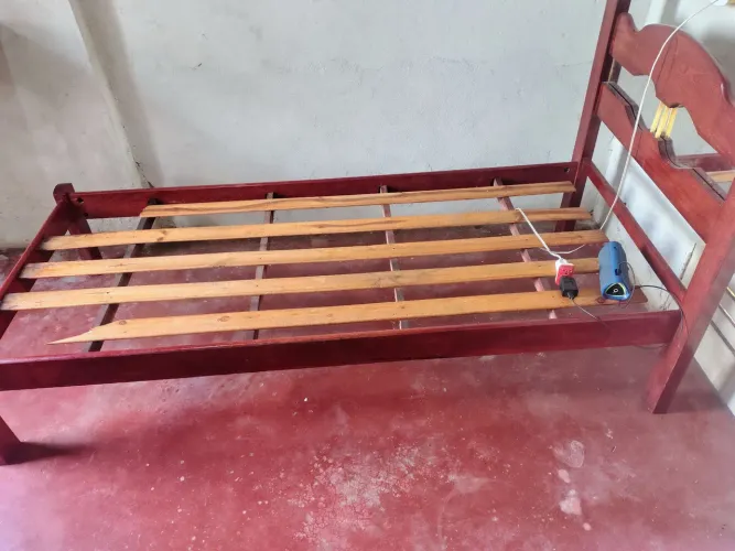 Cama madeira 