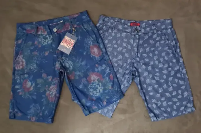 2 Bermudas Estampadas Tam-38 ( usadas / estado de novas ) R$ 50,00