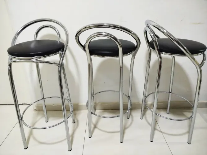 Vende-se trio de banquetas