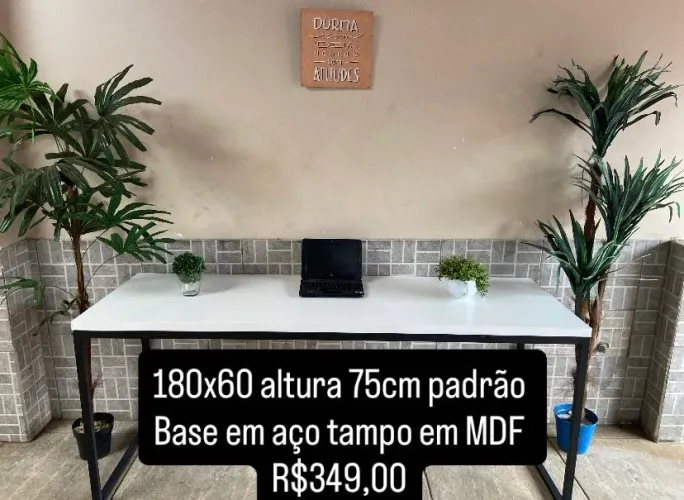 Mesa de escritório, escrivaninha