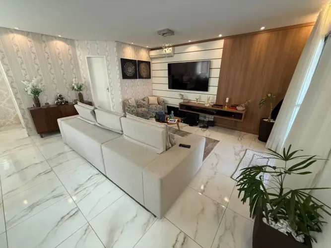 RESIDENCIAL LARANJEIRAS, 4 SUÍTES, S/ 1 TÉRREA, PISCINA, CHURRASQUEIRA