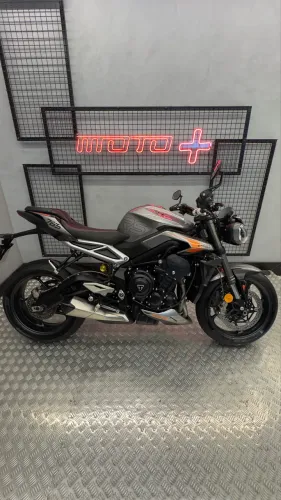 Street Triple 765 Rs 2024 apenas 4.500 km