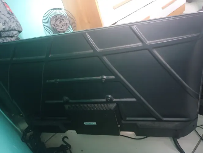Tv para retirar peça