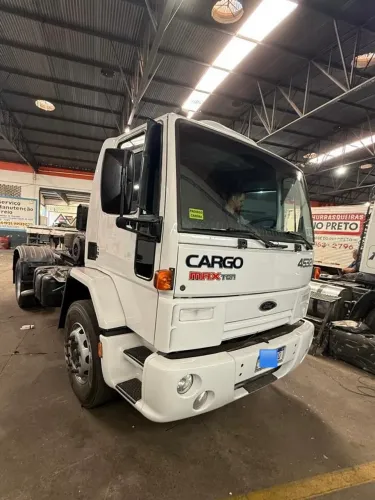 Ford Cargo 4532 E - 2008 - Cavalo Mecânico - Tração 4x2 - Ótimo Estado