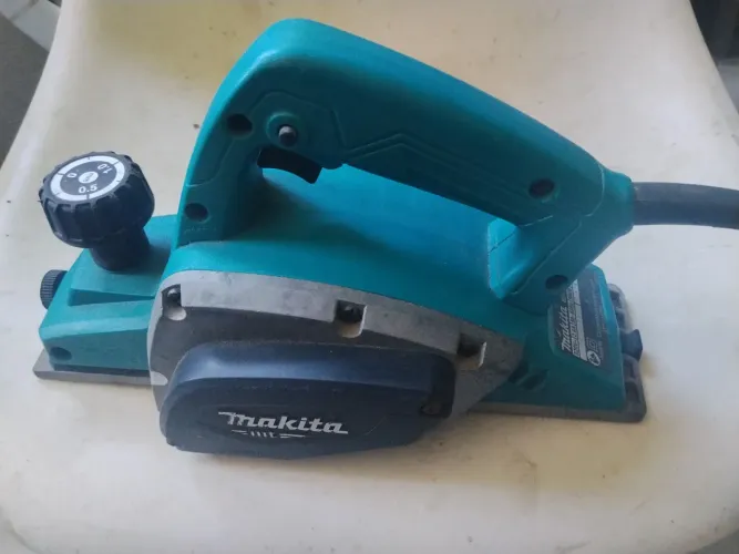Plaina Makita M1902 580w 220v