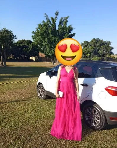 Vestido vesta tule em camada lindo e elegante