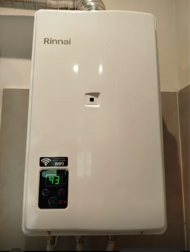 Aquecedor Gás Rinnai + 2 cilindros GLP45