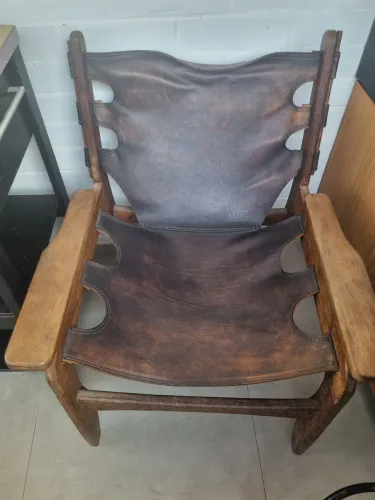 Par de poltronas couro