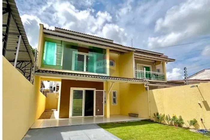 Casa Solta no Centro do Eusébio