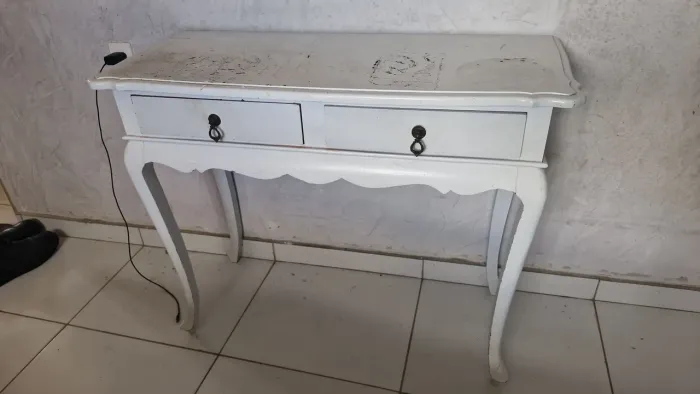 Vendo aparador madeira maciça, estilo antigo