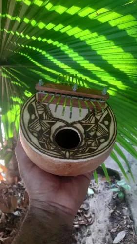 Kalimba de Cuia