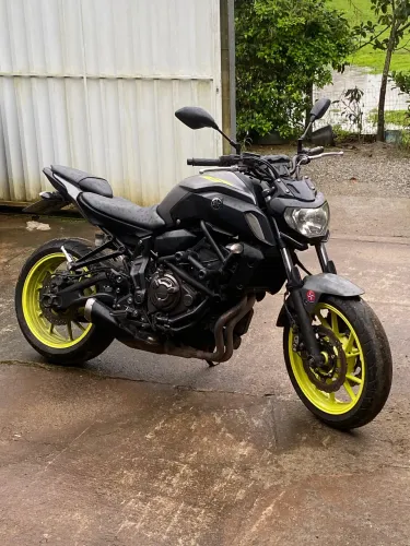 Vendo yamaha mt07 2019