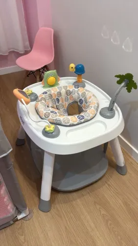 Centro de atividades para bebê
