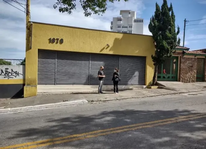 Loja na Avenida Pio XI, 1670 515 m²