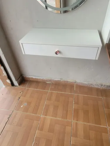 Penteadeira suspensa