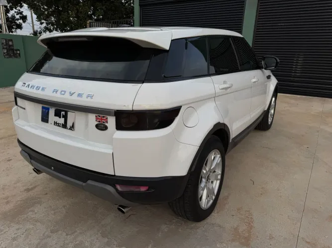 Land Rover Range Rover Evoque Pure 2.0 Aut. 5P 2012