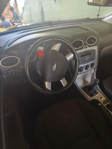 Ford Focus Sedan 1.6/1.6 Flex 8v/16v 4P Mec. 2012
