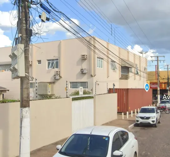 CASA SOBRADO, 4 QUARTOS 1 SUÍTE, C/ CHURRASQUEIRA, AR E ARMÁRIOS, REGIÃO COUTO FRENGE MART