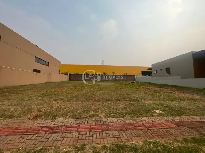 Terreno de 846m² em condomínio de luxo em Alphaville Campo Grande, Campo Grande-MS: sua op