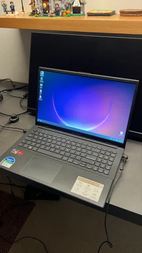 Notebook Asus Vivobook Go 15 AMD Ryzen 5