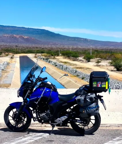 Moto Yamaha FZ 250 Connect
