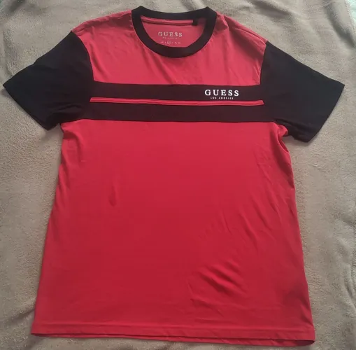 camiseta guess. original usado 1x tama M impecável